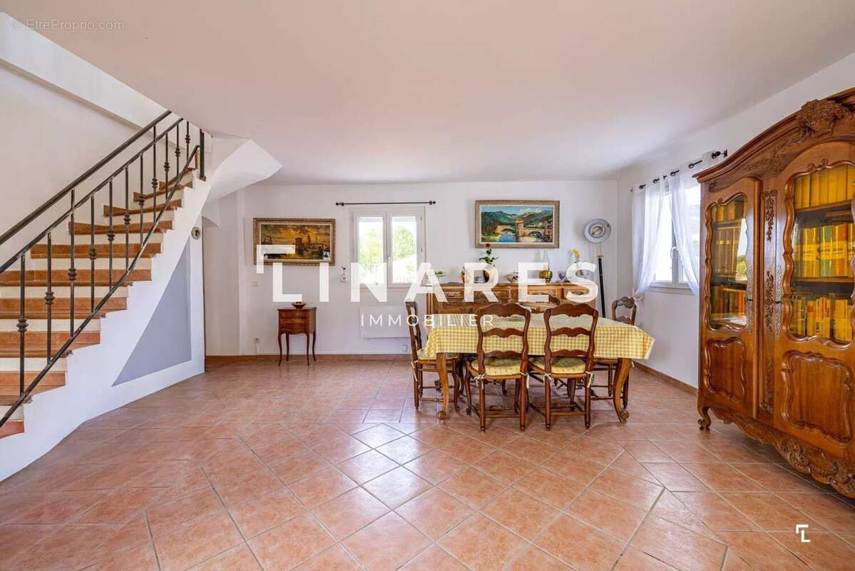 Appartement à MARSEILLE-11E