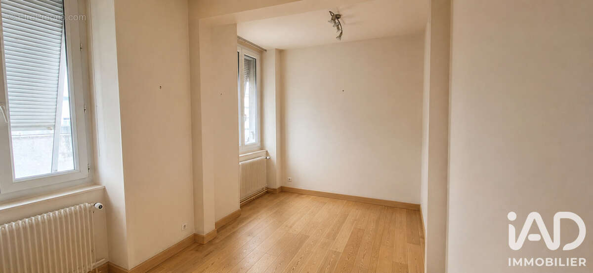 Commerce 60 m² à Chateauroux  - photo 2