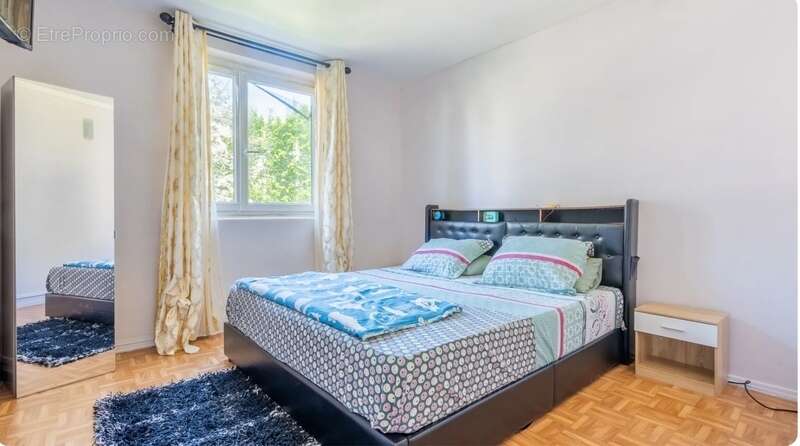 Appartement à CLICHY-SOUS-BOIS