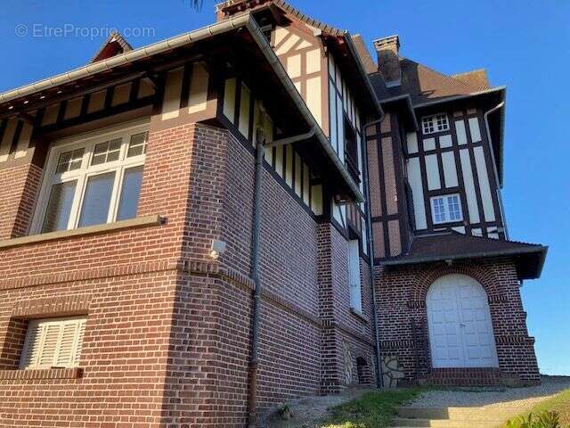 Appartement à VARAVILLE