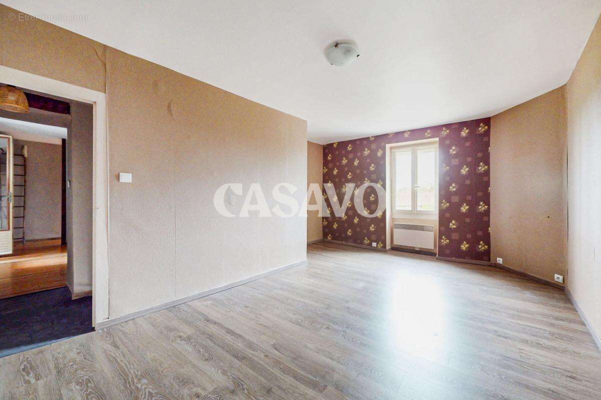 Maison à BOUVESSE-QUIRIEU