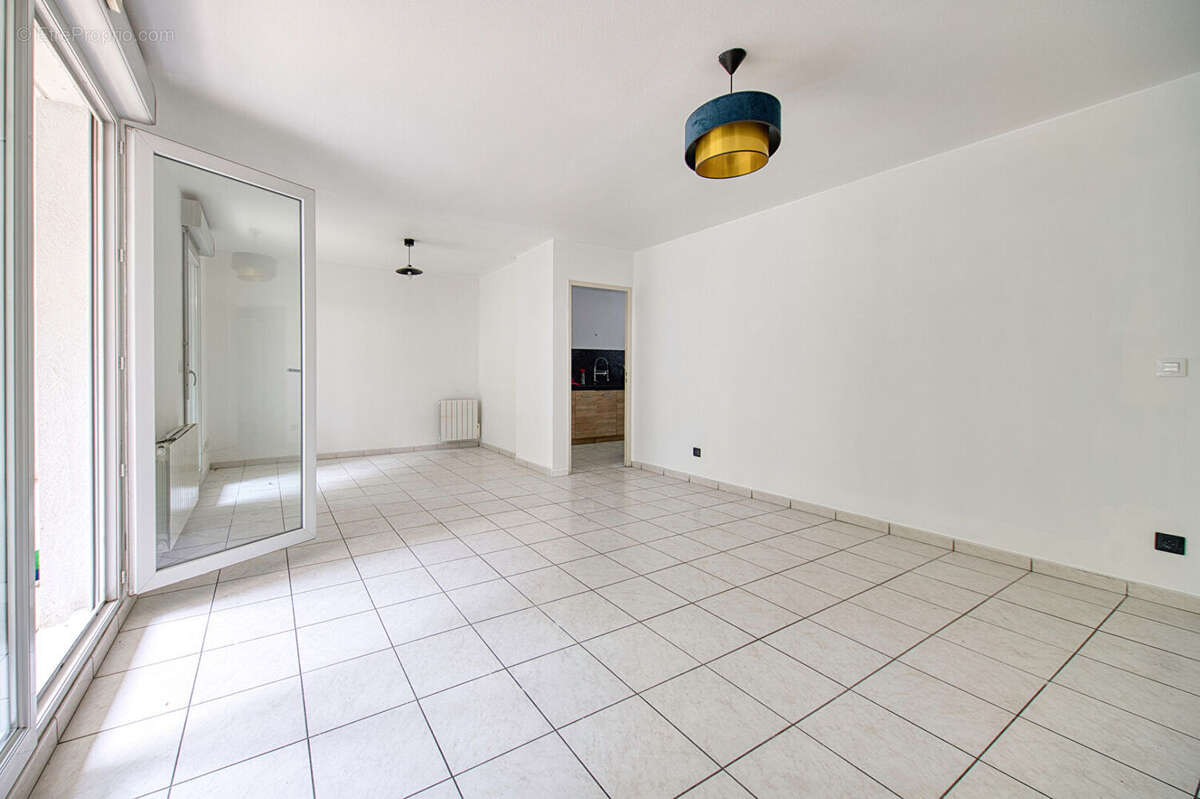 Appartement à SAINTE-FOY-LES-LYON