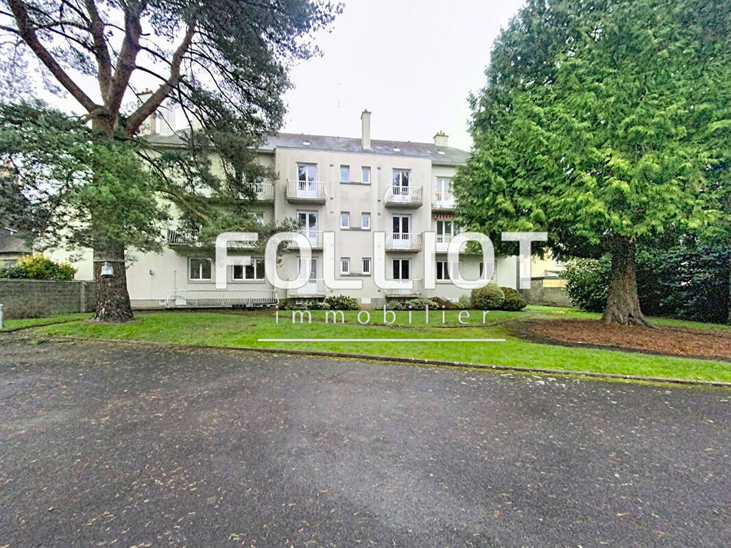 Appartement à FOUGERES