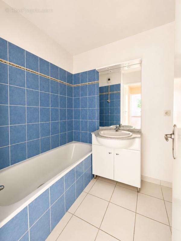 Appartement à LA SALVETAT-SAINT-GILLES