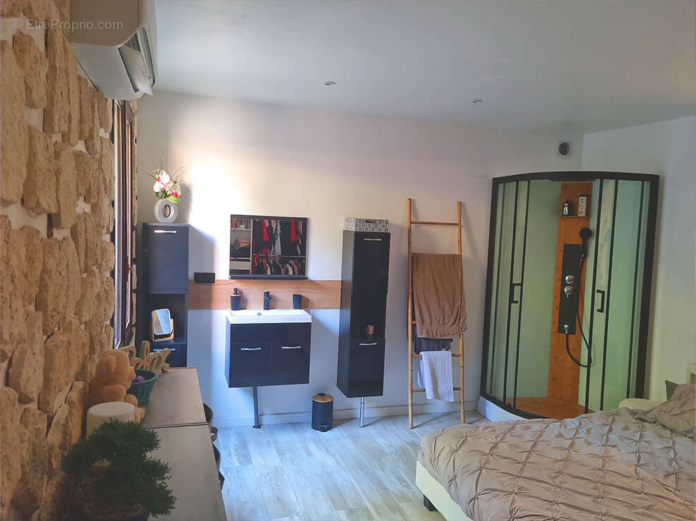 Maison à LA BEGUDE-DE-MAZENC