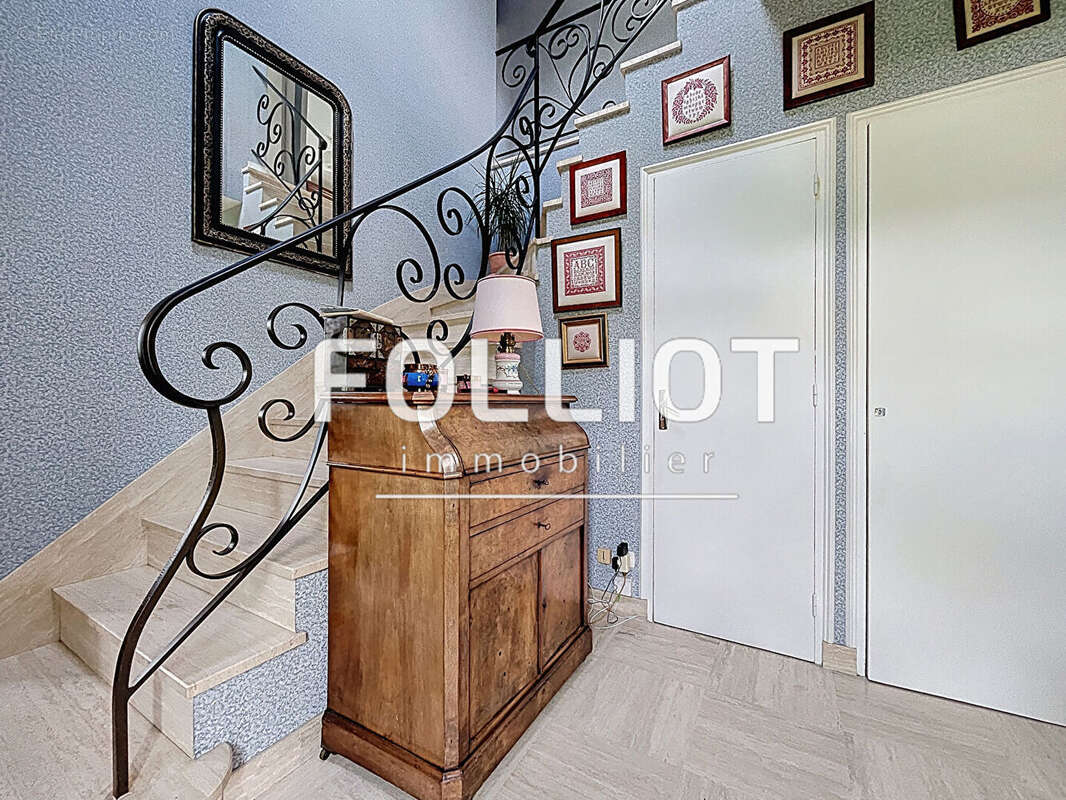 Maison à SAINT-DENIS-LE-GAST