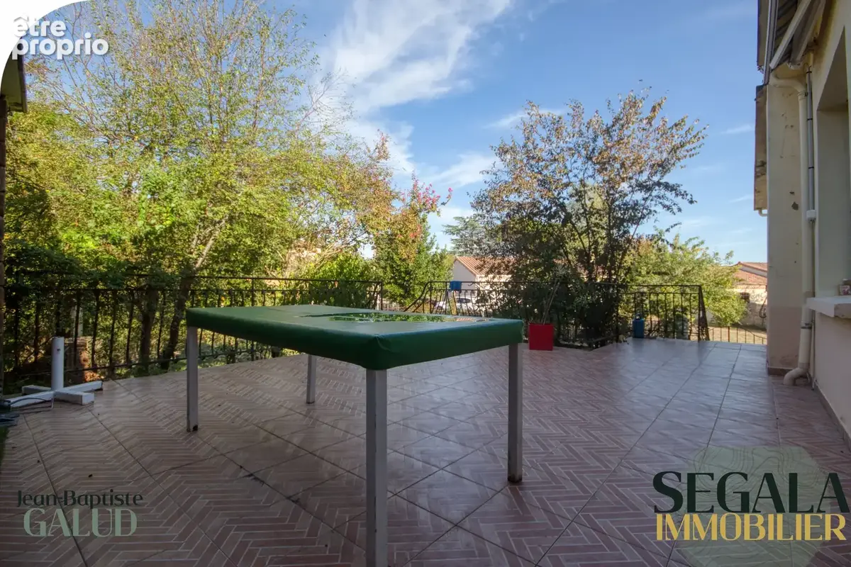 Maison lumineuse avec trois chambres, terrasse et grand garage - photo 22