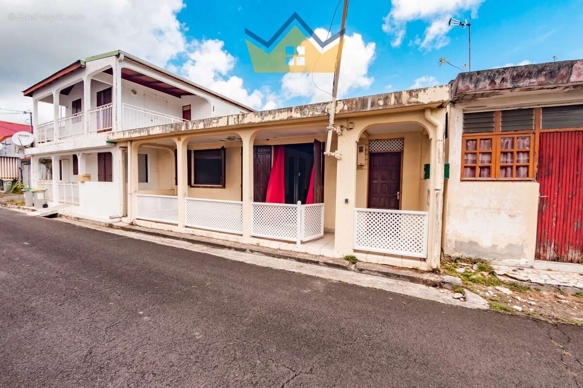 Maison 76 m² à Morne-A-L'eau  - photo 2