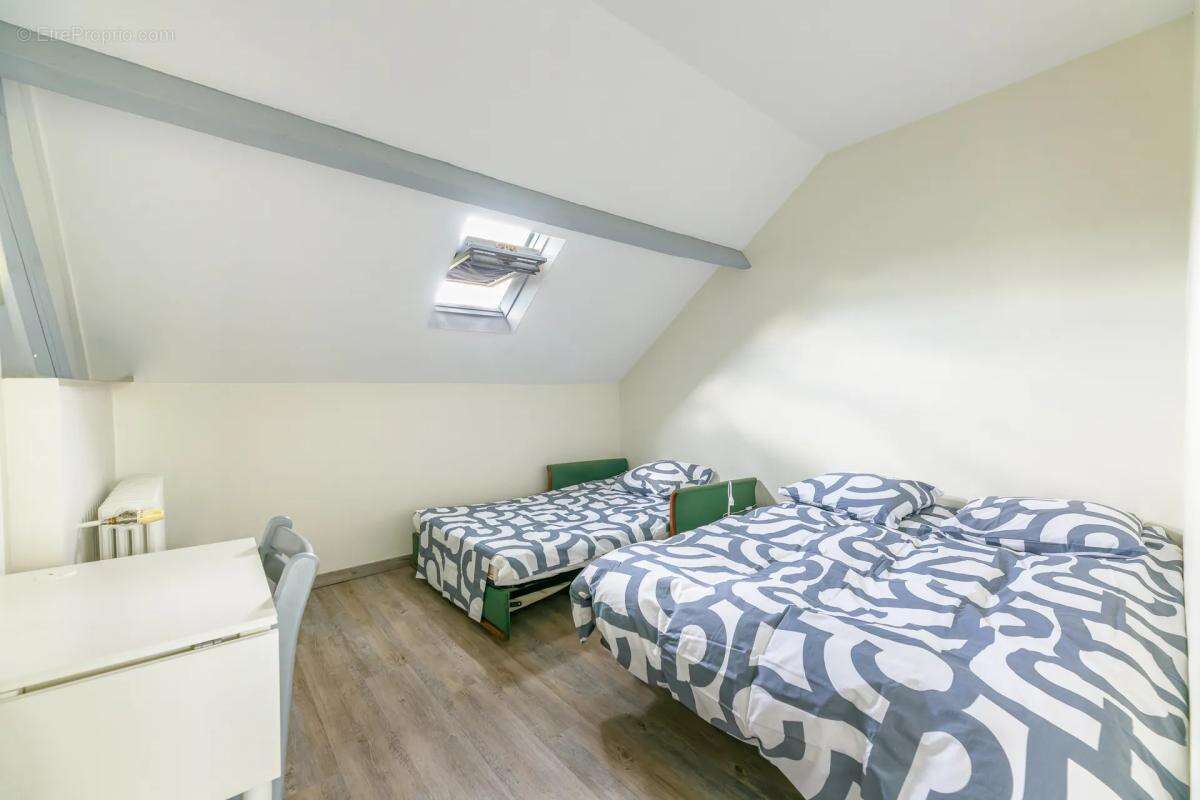 Maison de 8 pièces de 190.27 m² à Saint-Pierre-des-Corps - photo 11