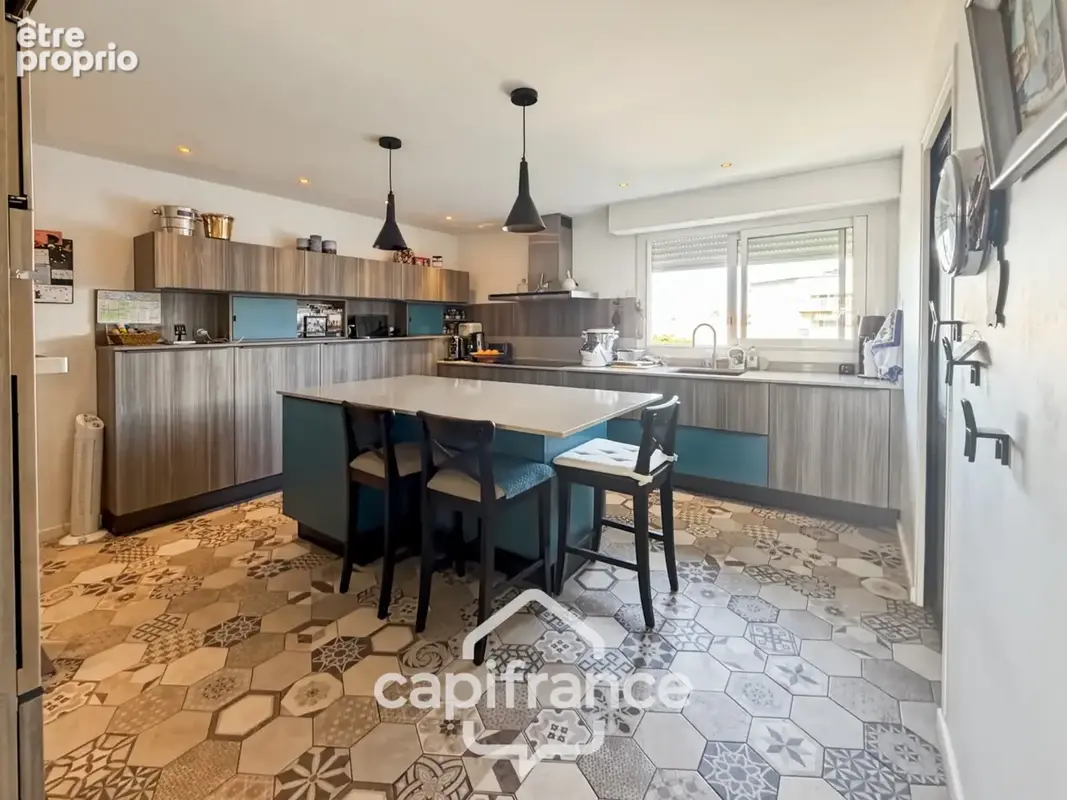 Appartement à vendre 4 pièces HYERES (83) - 147m2- 4ème et dernièr Etage- Accès direct GARAGE - photo 3