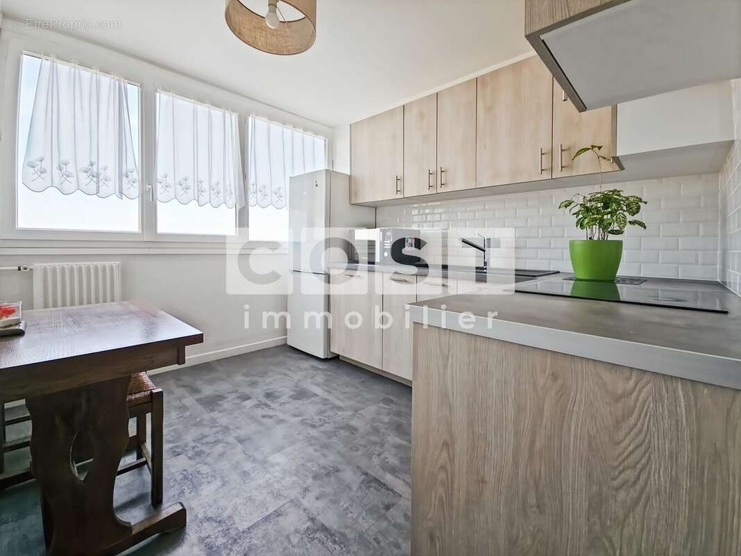 Appartement à COLOMBES