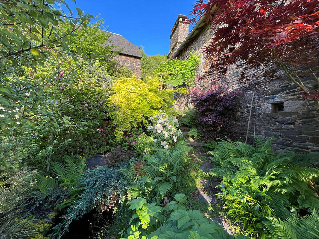 Maison à DONZENAC
