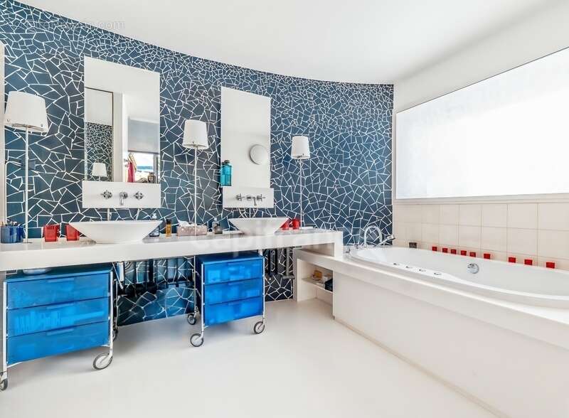 Maison à COURBEVOIE