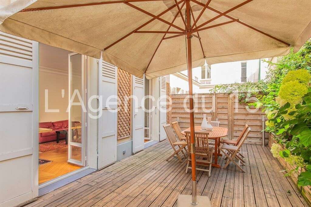 Appartement à PARIS-7E