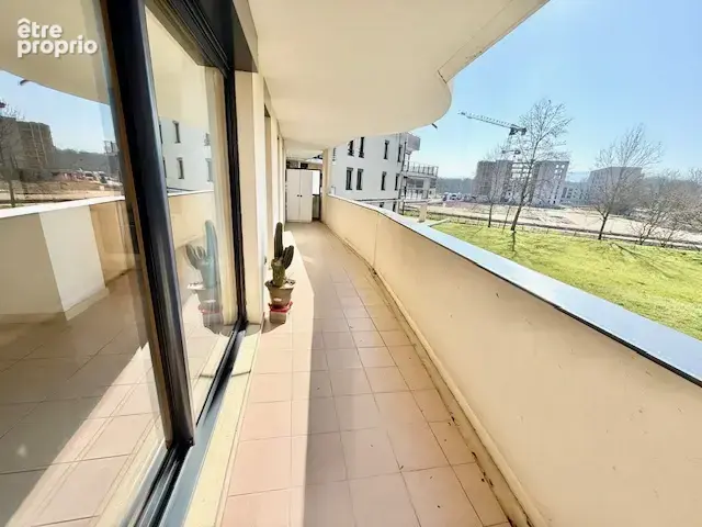 Exclusivité à FERNEY VOLTAIRE 01210, T3 76m2 avec balcon, cave et garage - photo 3