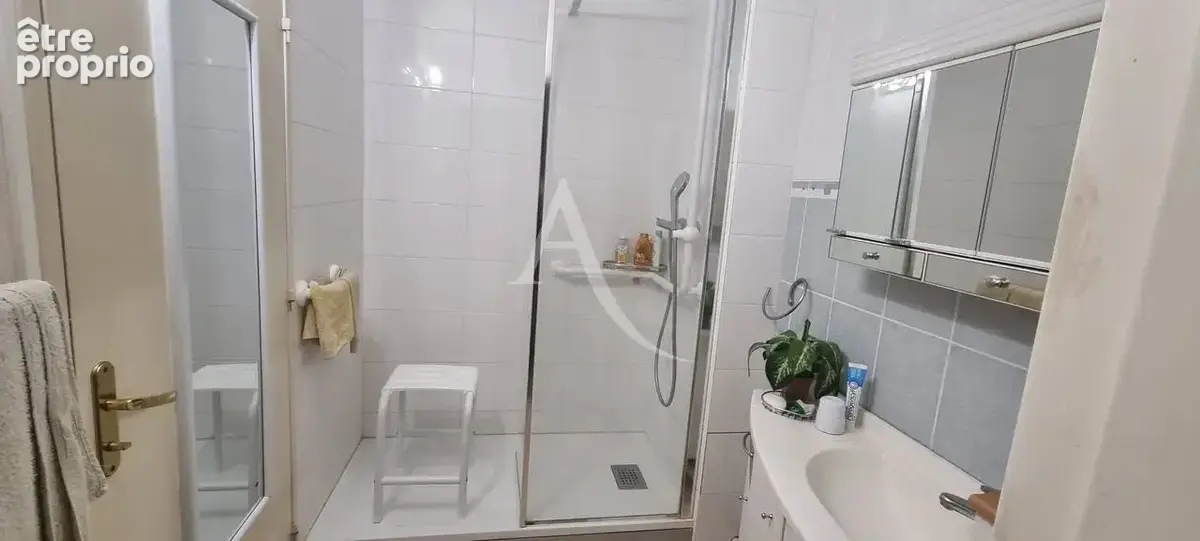 Appartement La Chaussee Saint Victor 4 pièce(s) 87 m2 - photo 7