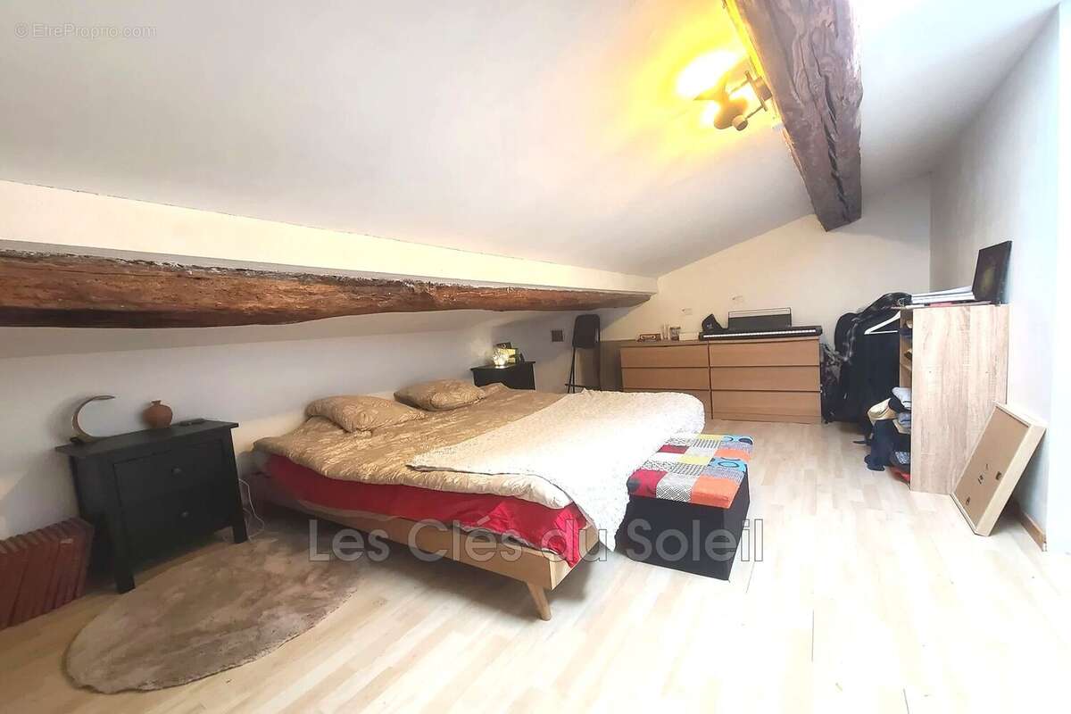 Appartement à CUERS