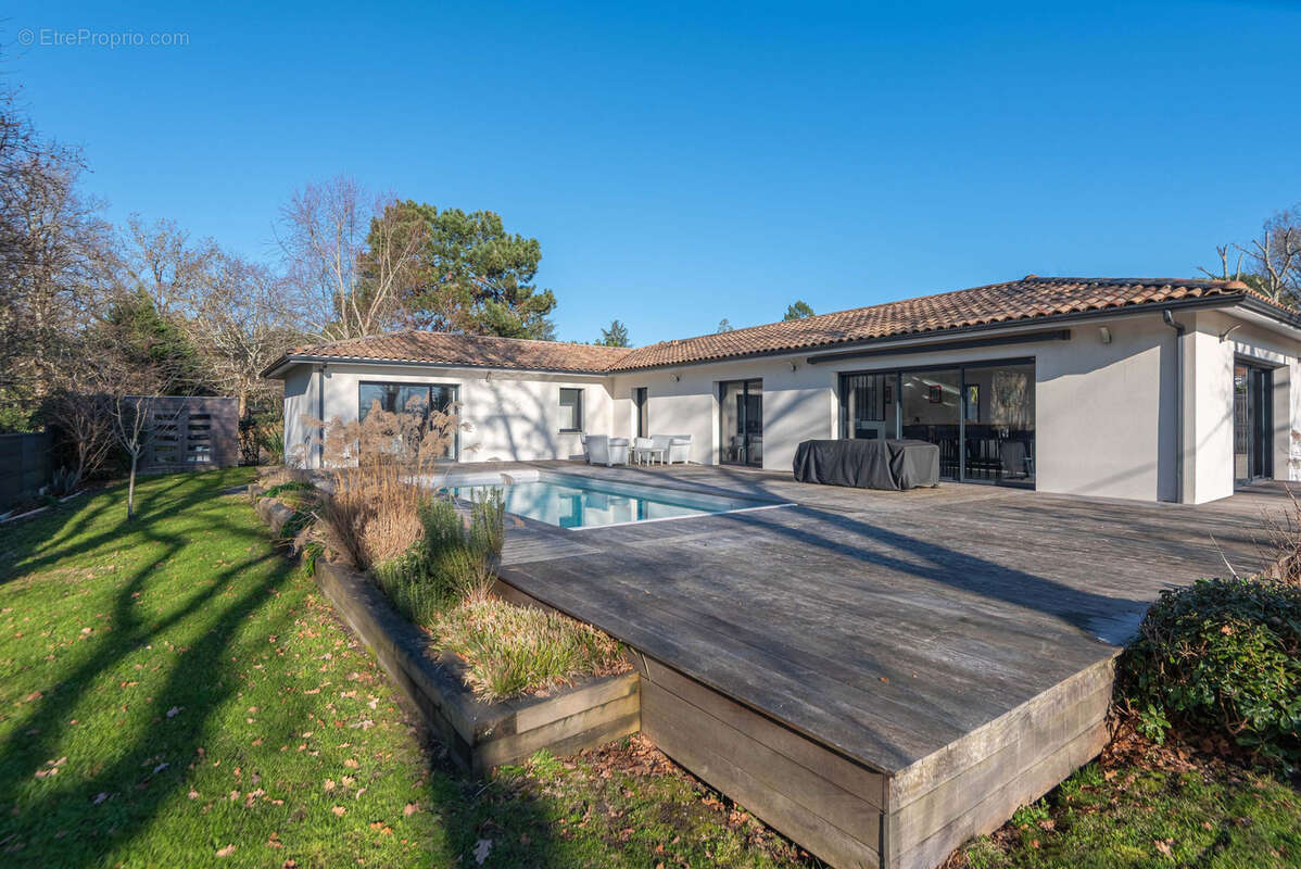 Maison à CARIGNAN-DE-BORDEAUX