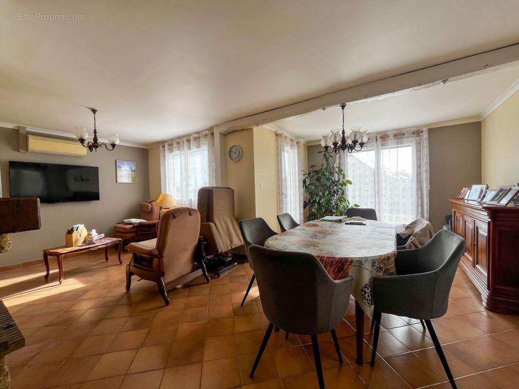 Maison à NOTRE-DAME-DE-GRAVENCHON