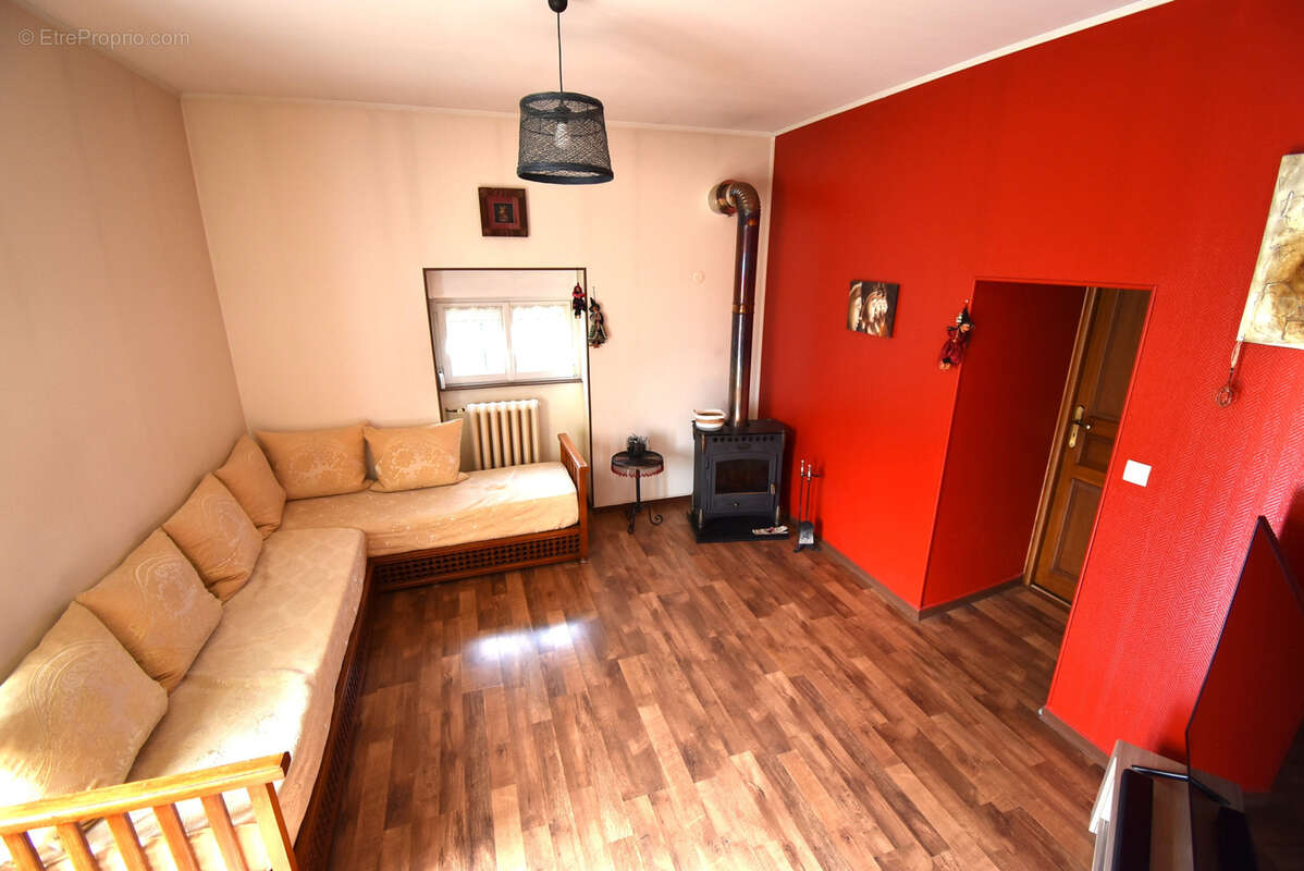 Maison à FLEUREY-LES-SAINT-LOUP