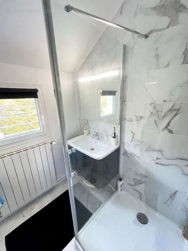 Maison à VOISINS-LE-BRETONNEUX