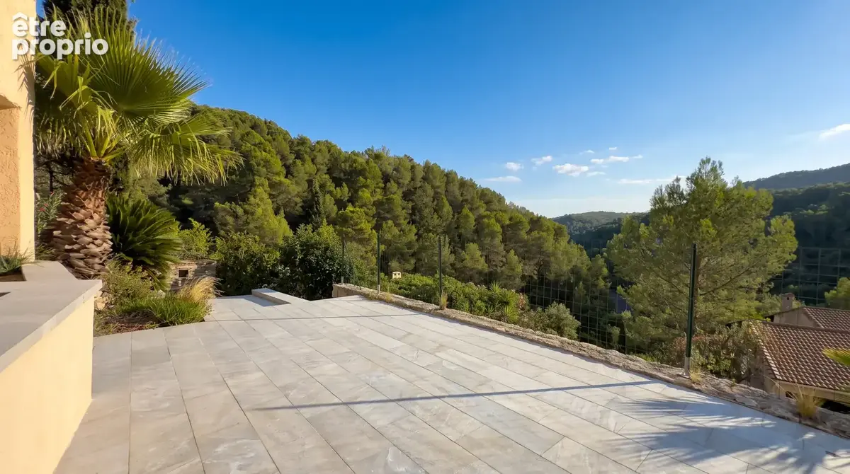 Exclusivité   Belgentier  Villa en parfait état avec piscine et vue dégagée - photo 5
