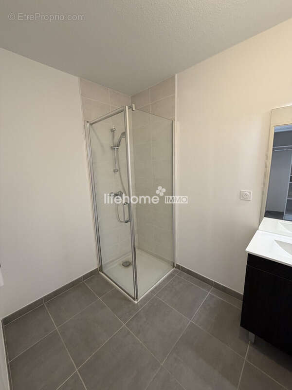 Appartement à COGOLIN