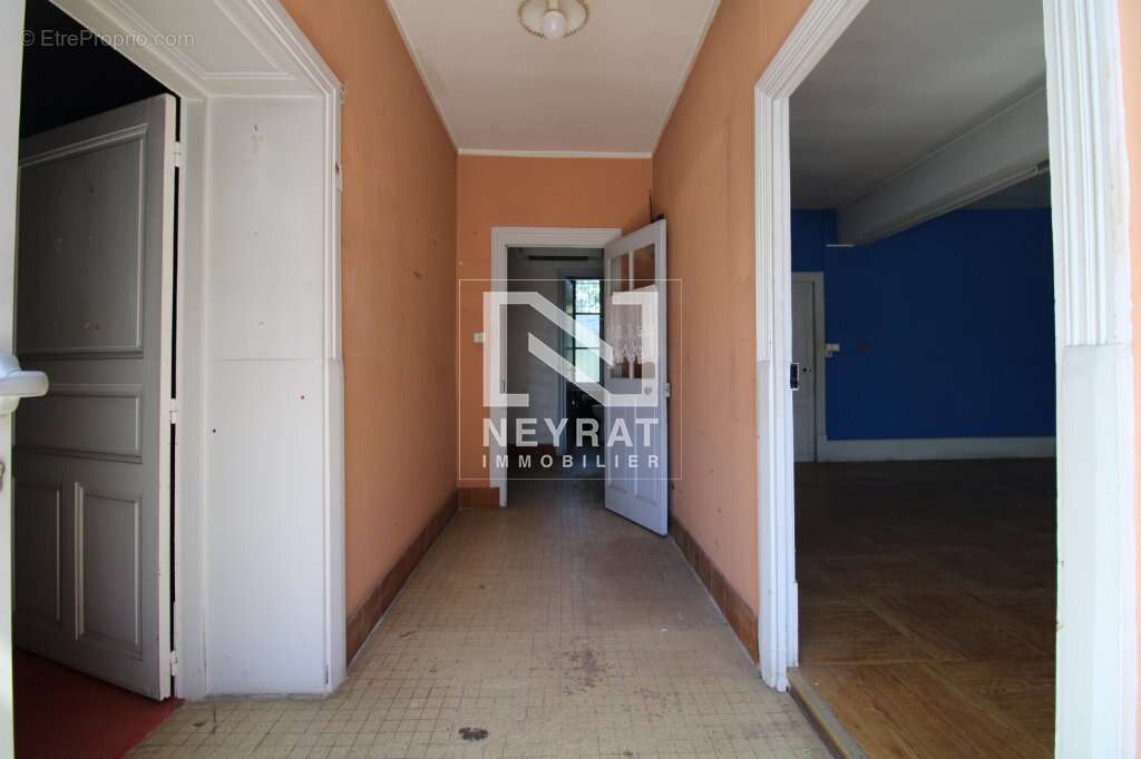 Maison 3 chambres, grange, dépendances et jardin clos - photo 5