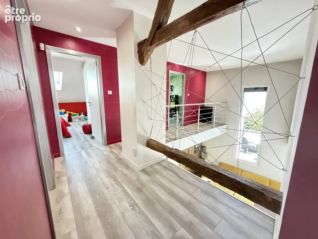 Maison familiale rénovée de 170 m2 avecpiscine, jacuzzi et suite parentale, au calme. - photo 4