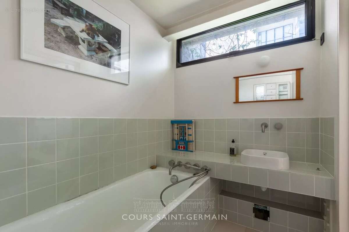 Appartement à PARIS-11E