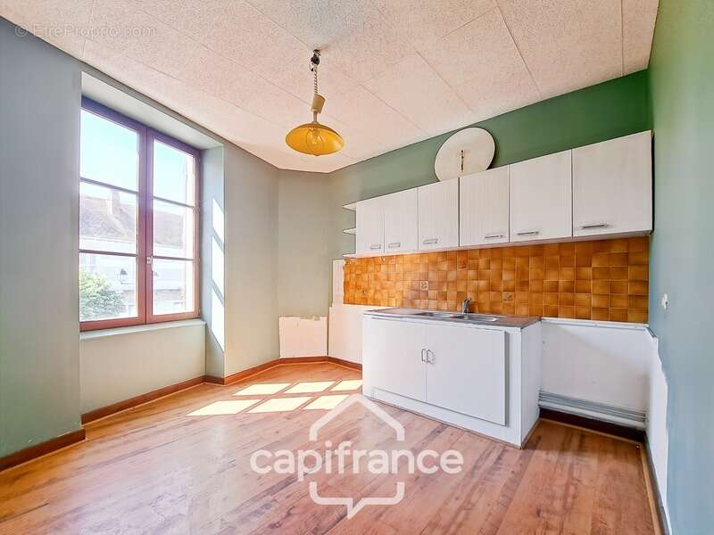 Ancien bar-restaurant avec logement – Fort potentiel au cœur de Châteaumeillant - photo 27