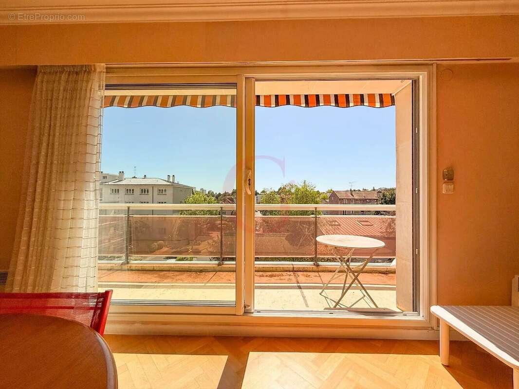 Appartement à BOURG-LA-REINE