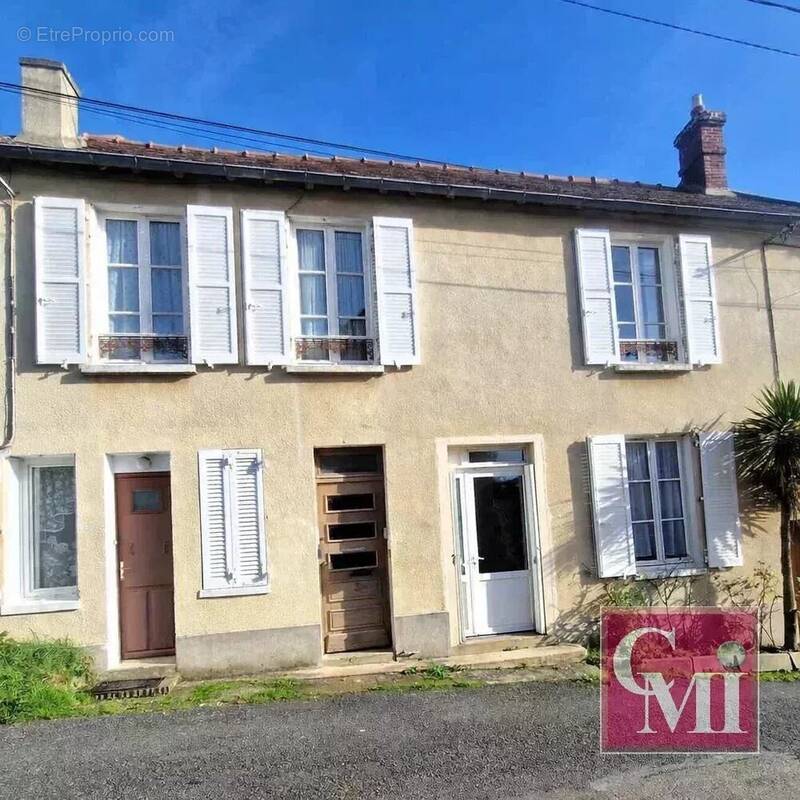 Maison à SAINT-CHERON