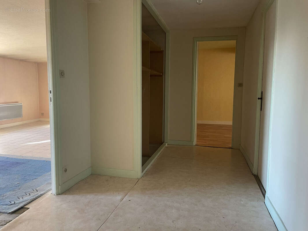 Photo 9 - Appartement à SAINT-JUST-LA-PENDUE