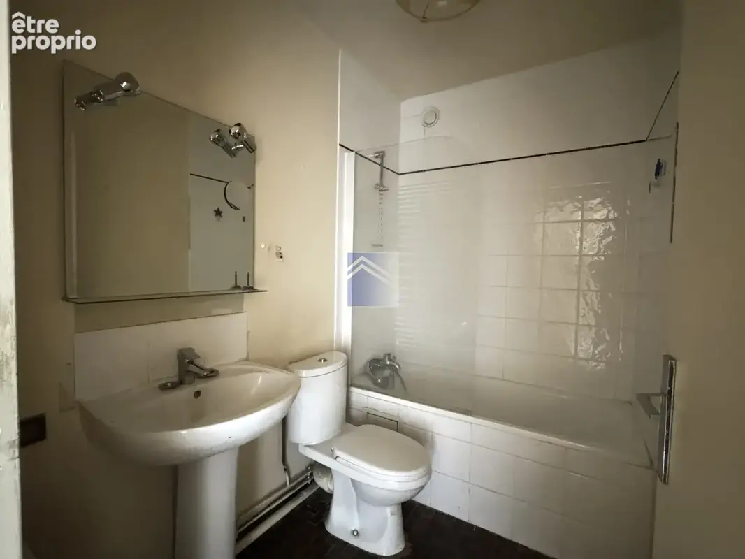 Courbevoie - Bécon les Bruyères - 2 pièces 37.2m2 - Deux balcons - box et cave ! - photo 8