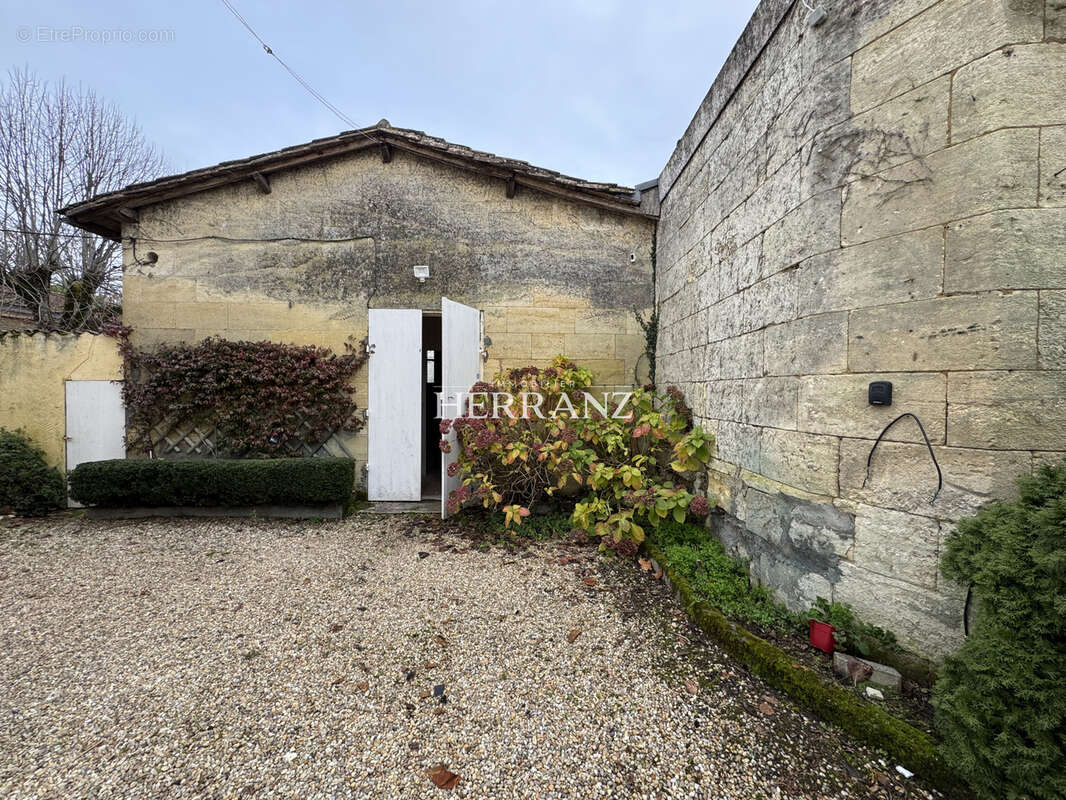 Maison à IZON