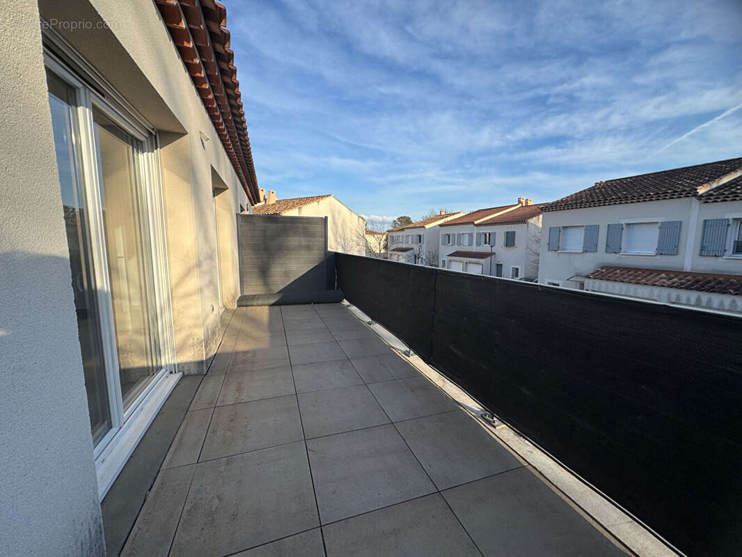 Appartement à PORT-DE-BOUC