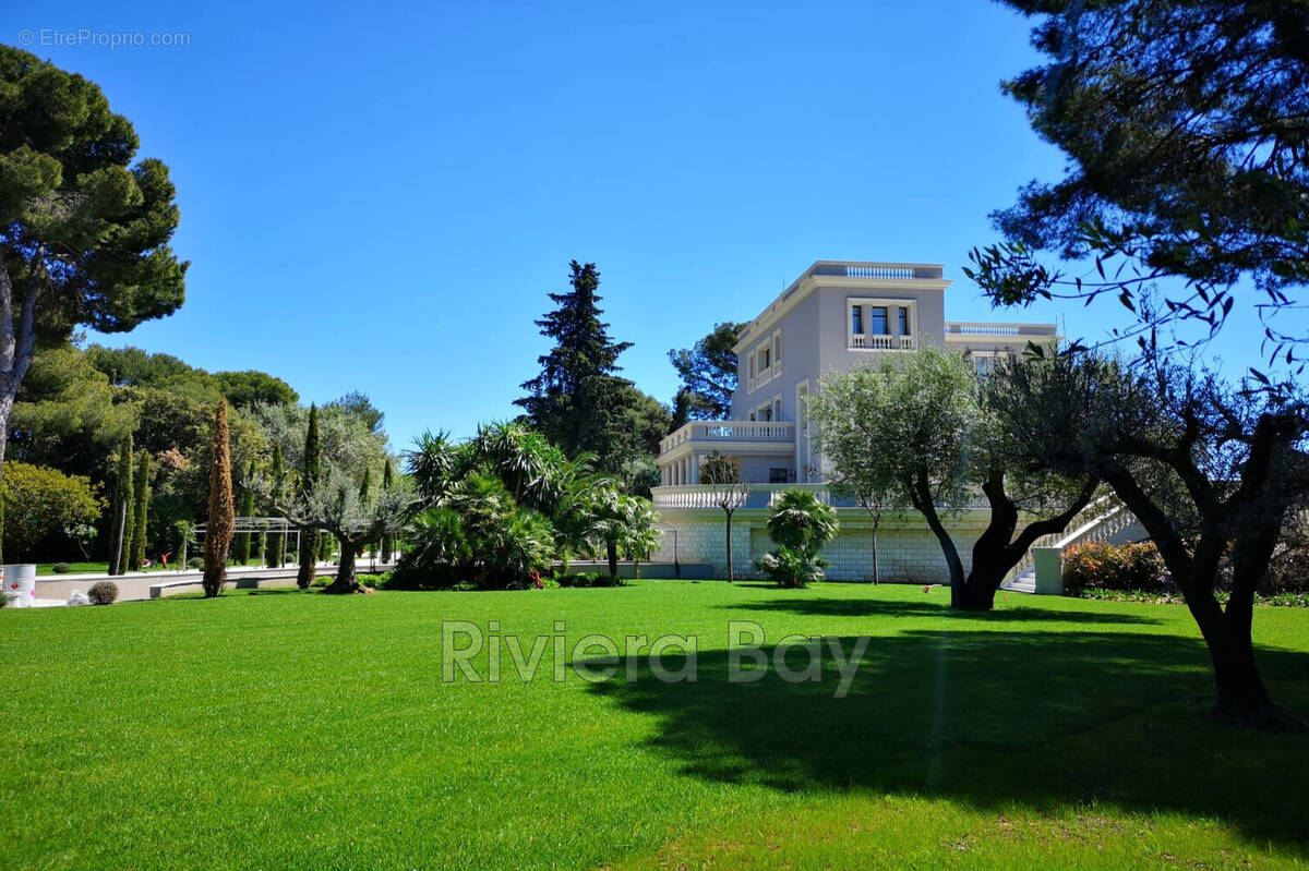 Maison à ROQUEBRUNE-CAP-MARTIN