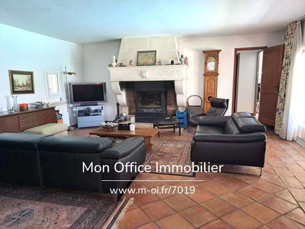 Maison à MEYREUIL