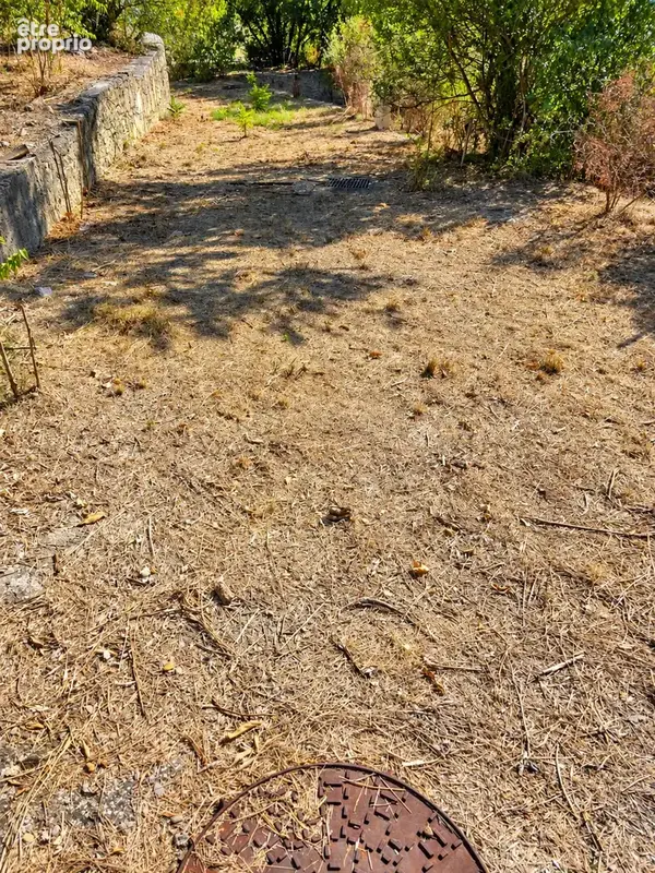 Terrain constructible à vendre à Villeneuve-les-avignon - 1037m2 viabilisé - photo 3