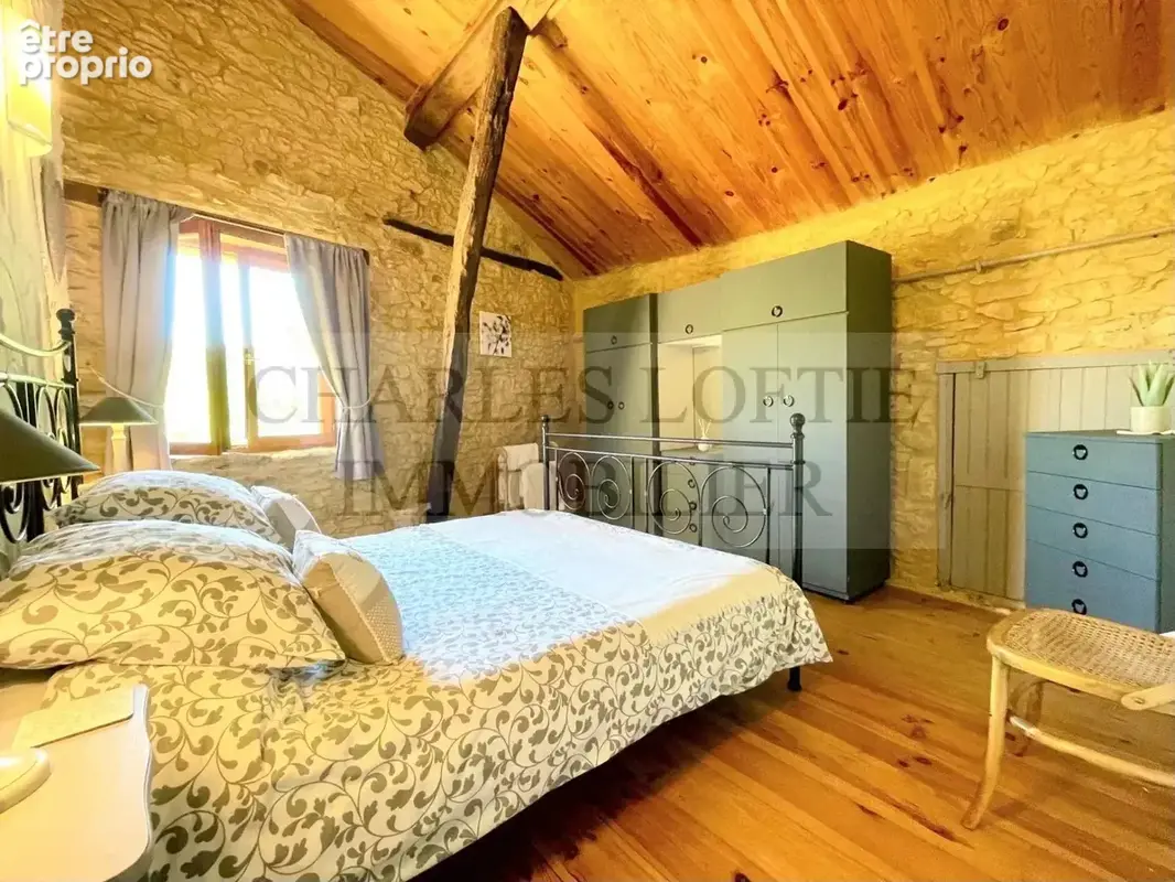 Magnifique ensemble immobilier comprenant une maison prinicipale, trois gîtes et 2 piscines, - photo 18