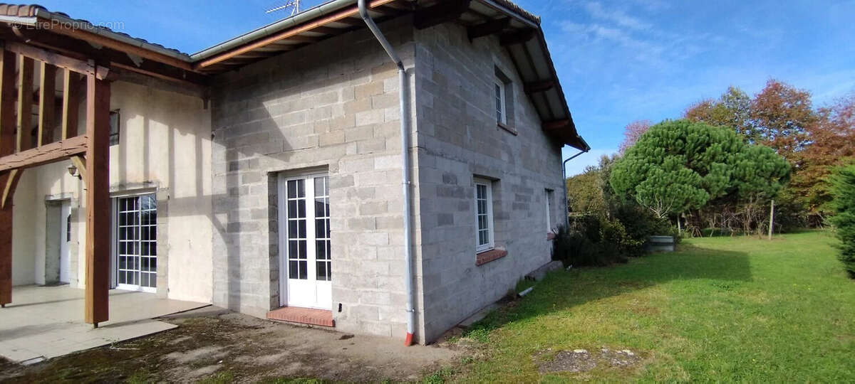 Maison 200 m² à Saint-Geours-De-Maremne  - photo 4