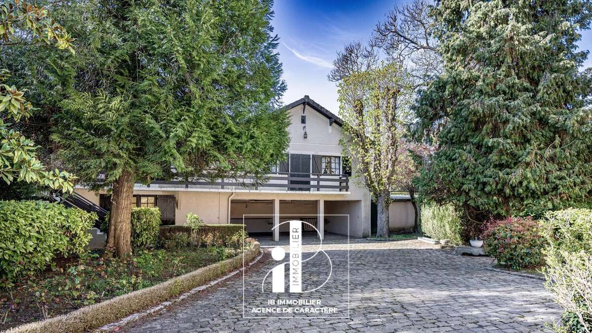 Maison à FONTAINEBLEAU