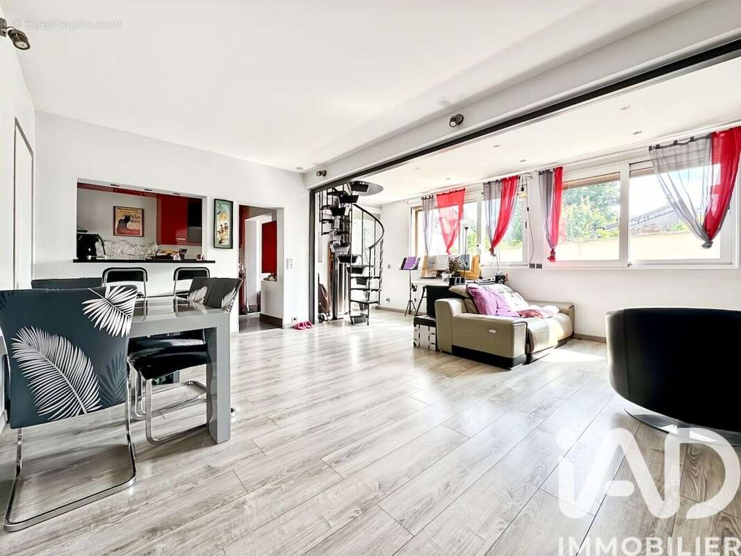 Photo 5 - Maison à NANTERRE