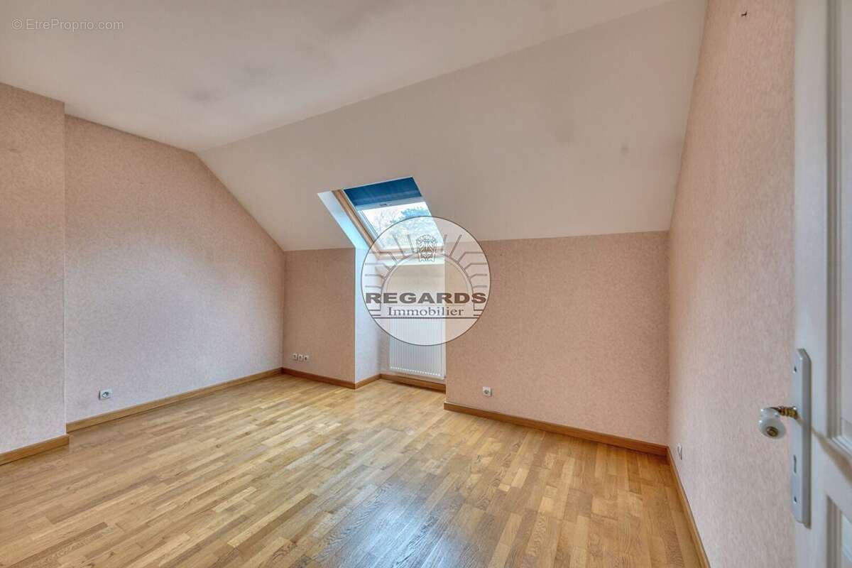 Maison 150 m² à Bagneux  - photo 7