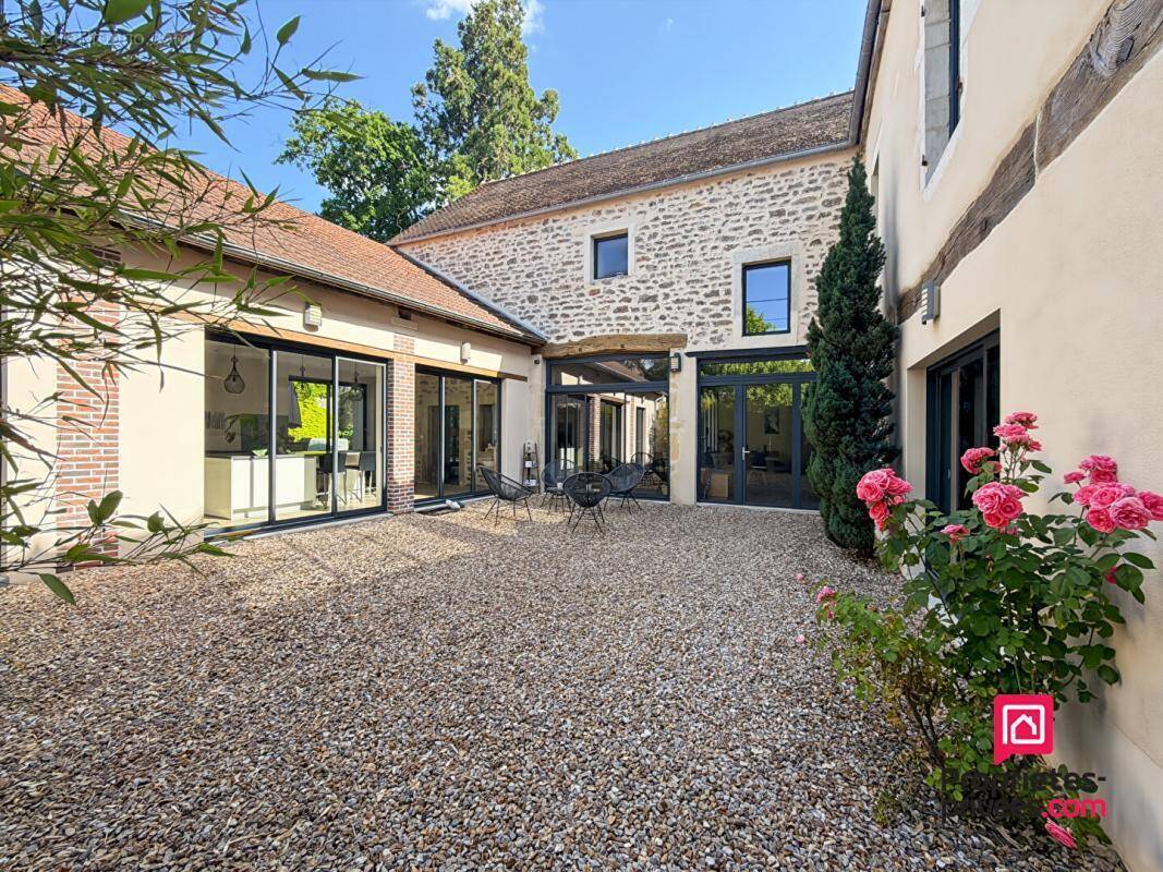 Maison à AVALLON