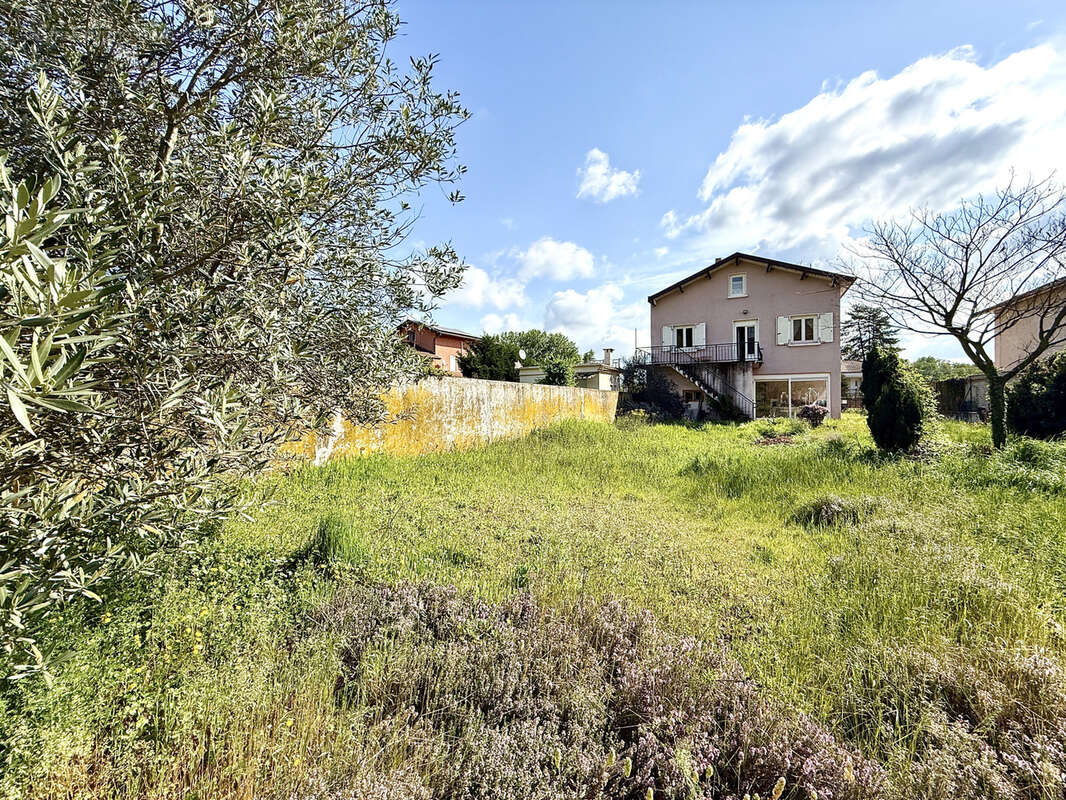 Maison à LIMONY