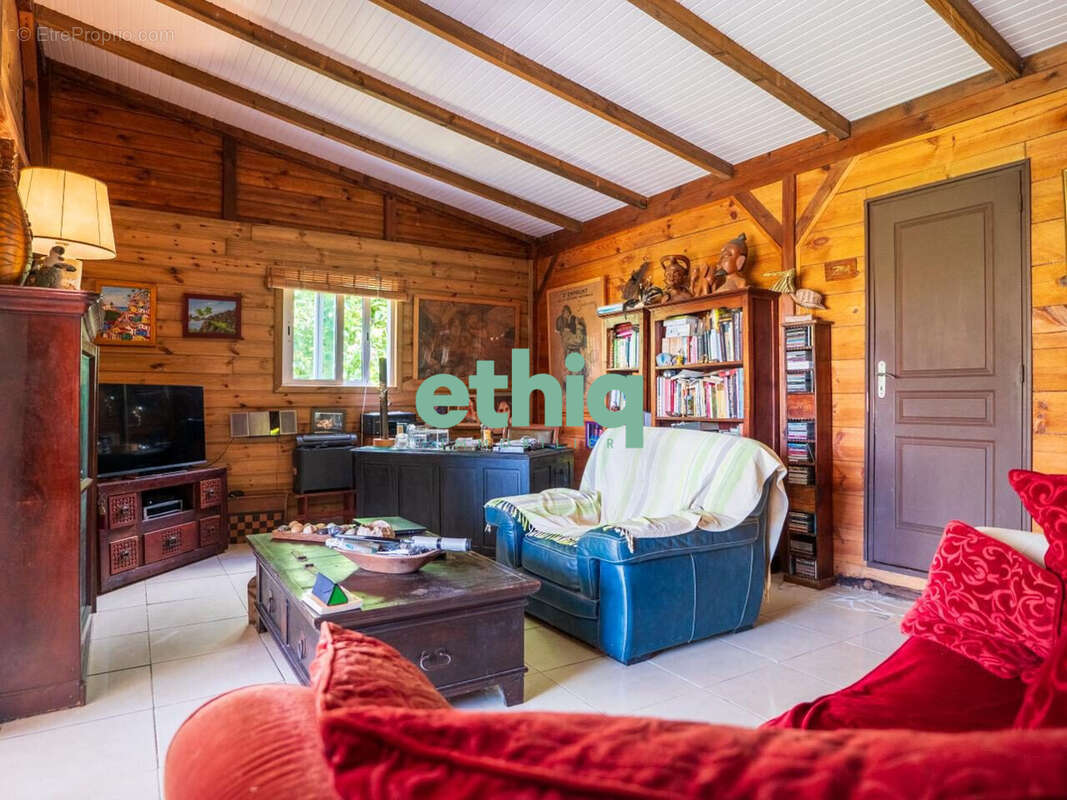 Maison à GRAND-BOURG