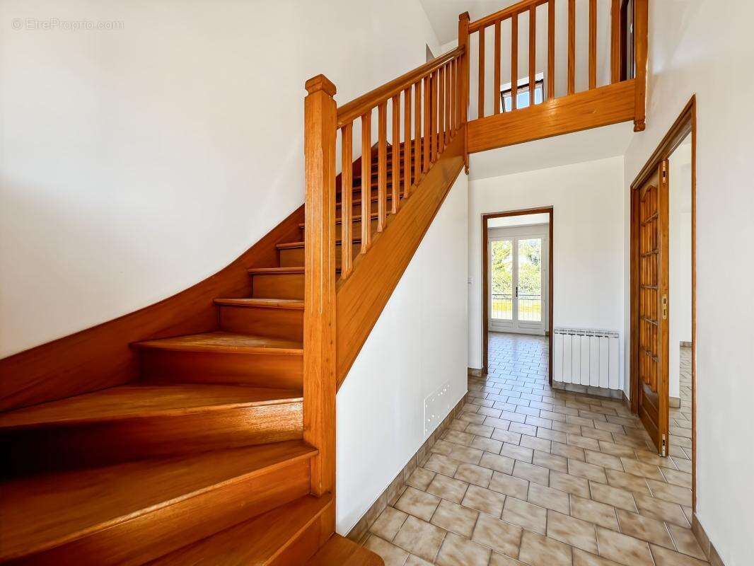  Pavillon familial de 121 m² sur sous-sol complet - Centre Patay  - photo 5