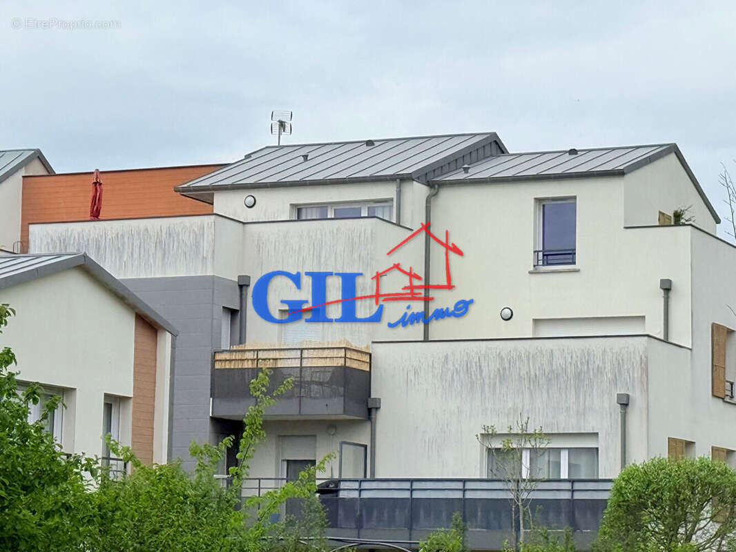 Appartement à VERT-SAINT-DENIS